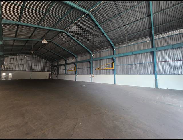 1,600M² WAREHOUSE TO LET IN ANDERBOLT